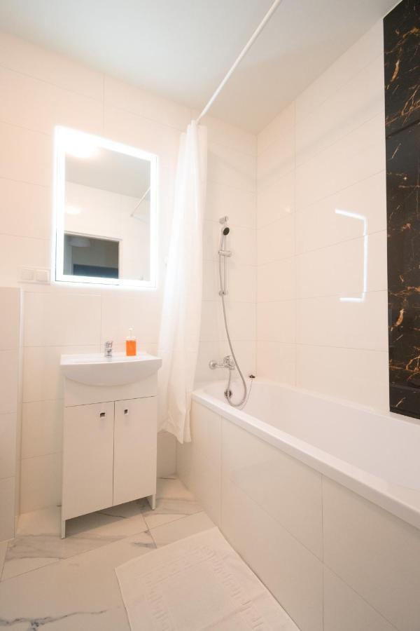 Apartament Alpha Лодзь Экстерьер фото